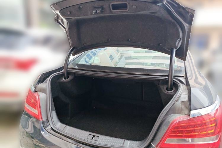 Used Buick LaCrosse 2013 2.4L SIDI Elite Comfort Version Trunk