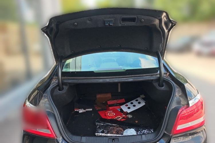 Used Buick LaCrosse 2013 2.4L SIDI Leading Comfort Version Trunk