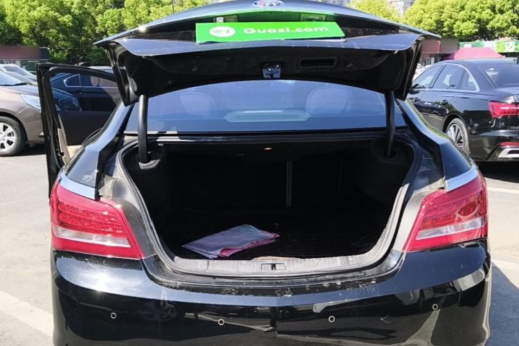 Used Buick LaCrosse 2013 2.4L SIDI Leading Comfort Version Trunk