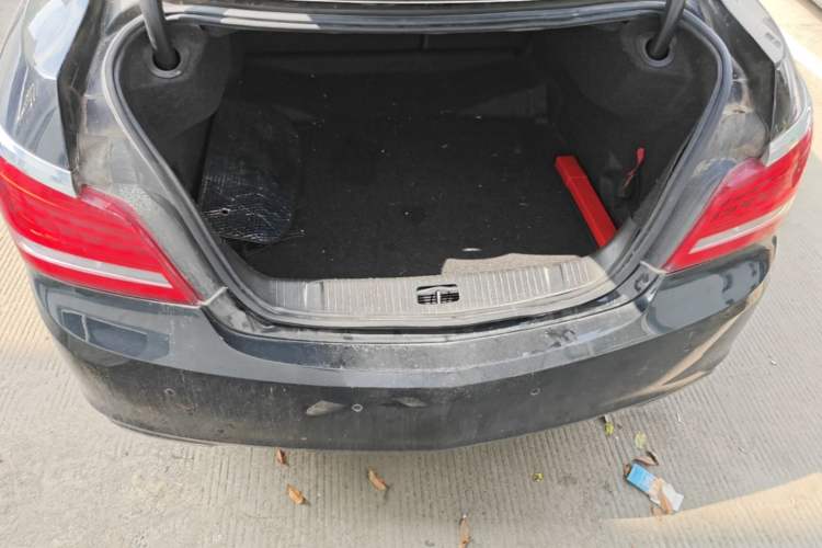 Used Buick LaCrosse 2013 2.4L SIDI Elite Comfort Version Trunk