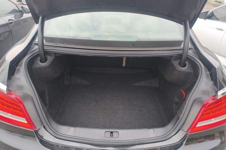 Used Buick LaCrosse 2013 2.4L SIDI Leading Comfort Version Trunk