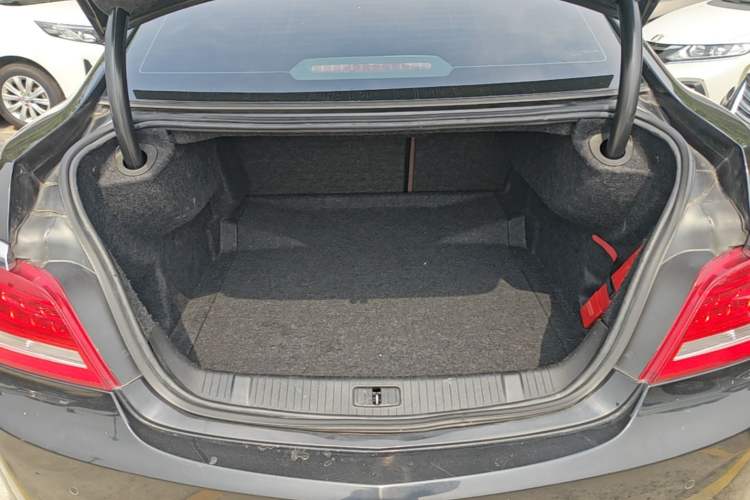 Used Buick LaCrosse 2013 2.4L SIDI Leading Comfort Version Trunk