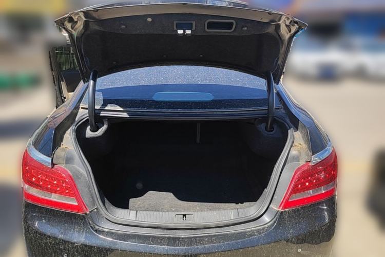 Used Buick LaCrosse 2013 2.4L SIDI Leading Comfort Version Trunk