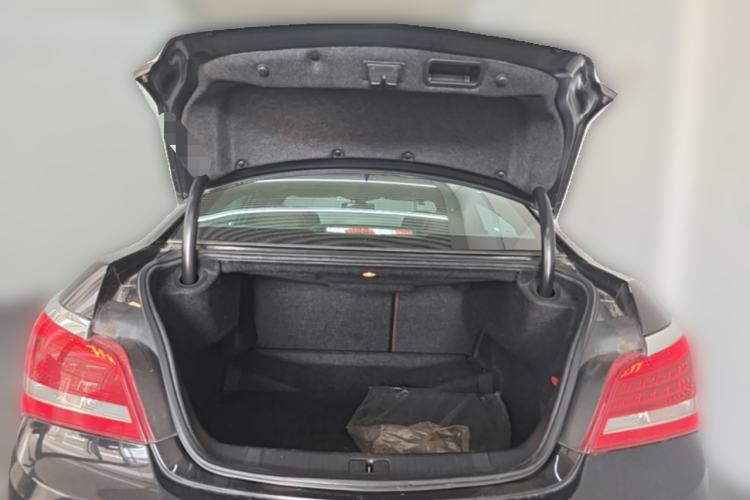 Used Buick LaCrosse 2013 2.4L SIDI Elite Comfort Version Trunk
