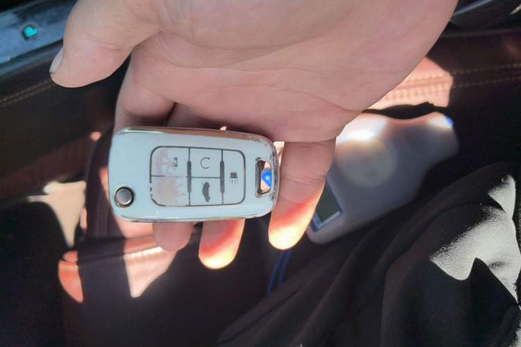 Used Buick LaCrosse 2013 2.4L SIDI Elite Comfort Version Vehicle Key