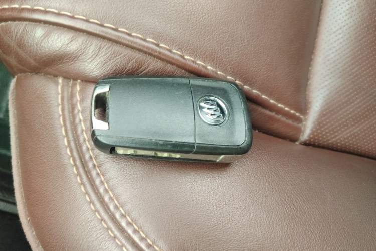 Used Buick LaCrosse 2013 2.4L SIDI Elite Comfort Version Vehicle Key
