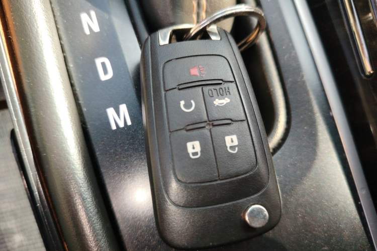 Used Buick LaCrosse 2013 2.4L SIDI Elite Comfort Version Vehicle Key