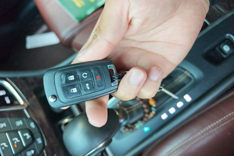 Used Buick LaCrosse 2013 2.4L SIDI Luxury Comfort Edition Vehicle Key