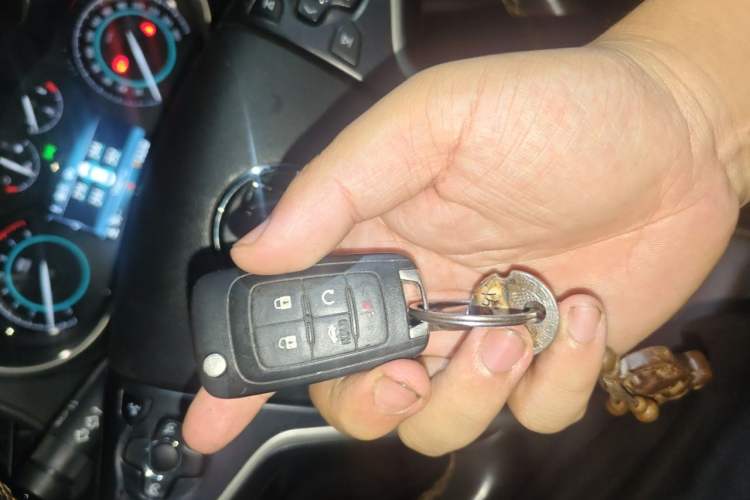 Used Buick LaCrosse 2013 2.4L SIDI Elite Comfort Version Vehicle Key