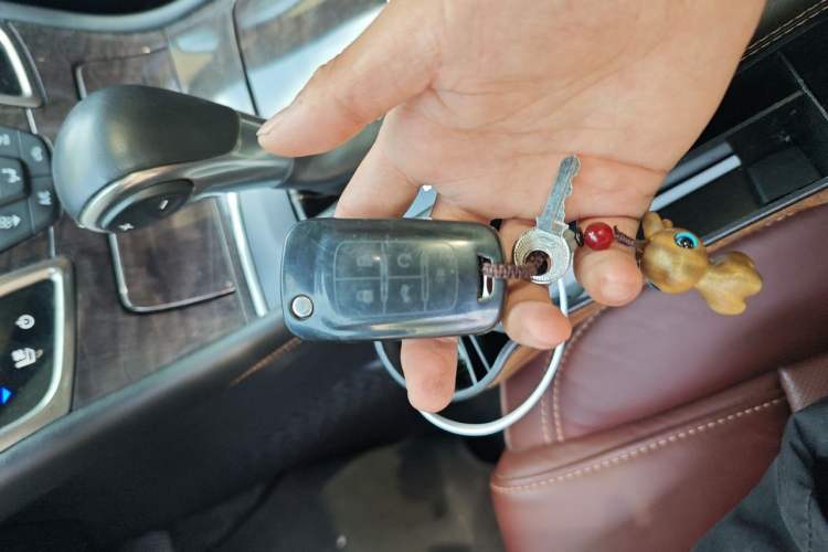 Used Buick LaCrosse 2013 2.4L SIDI Luxury Comfort Edition Vehicle Key