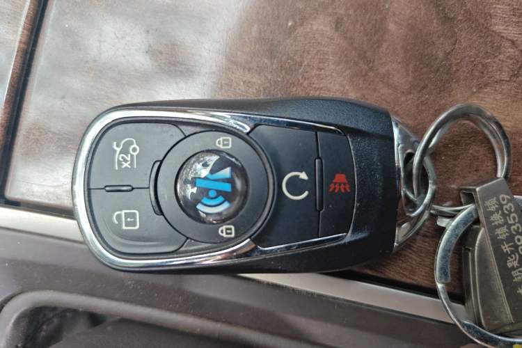 Used Buick LaCrosse 2013 2.4L SIDI Elite Comfort Version Vehicle Key