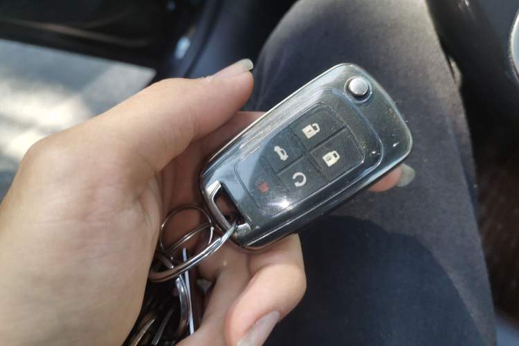 Used Buick LaCrosse 2013 2.4L SIDI Luxury Comfort Edition Vehicle Key