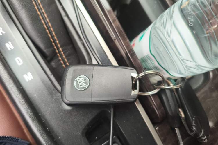 Used Buick LaCrosse 2013 2.4L SIDI Elite Comfort Version Vehicle Key