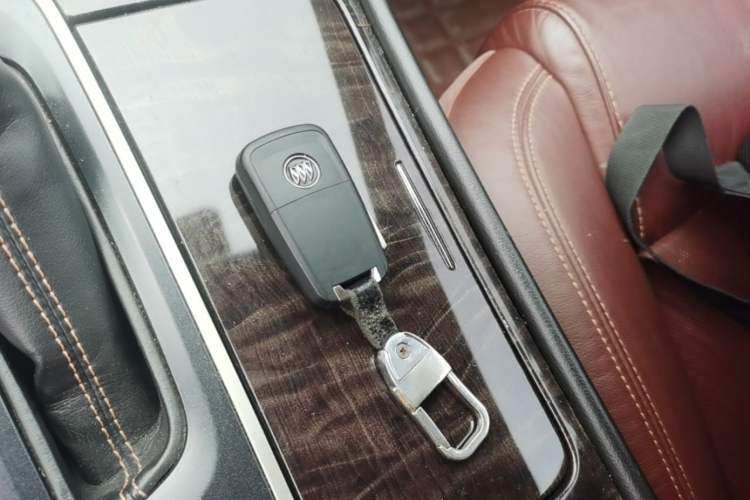 Used Buick LaCrosse 2013 2.4L SIDI Elite Comfort Version Vehicle Key