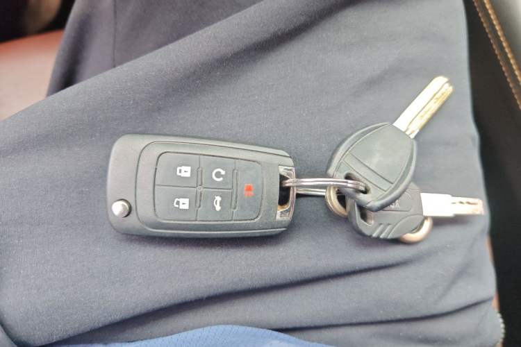 Used Buick LaCrosse 2013 2.4L SIDI Luxury Comfort Edition Vehicle Key