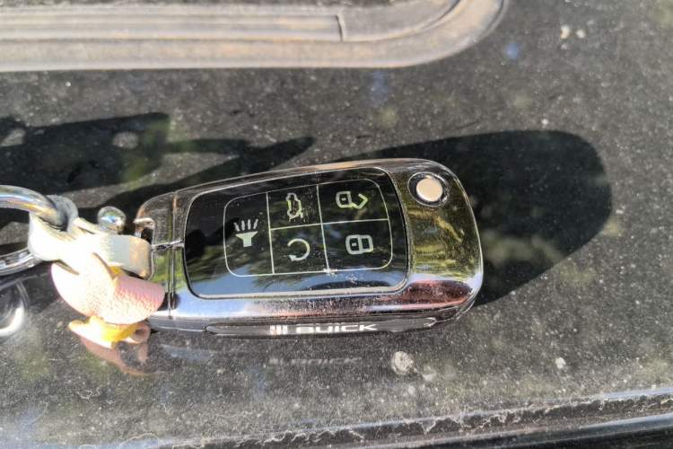 Used Buick LaCrosse 2013 2.4L SIDI Luxury Comfort Edition Vehicle Key