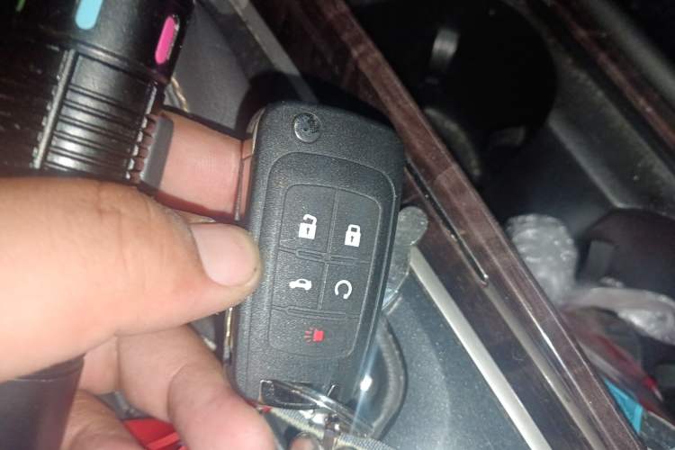 Used Buick LaCrosse 2013 2.4L SIDI Elite Comfort Version Vehicle Key
