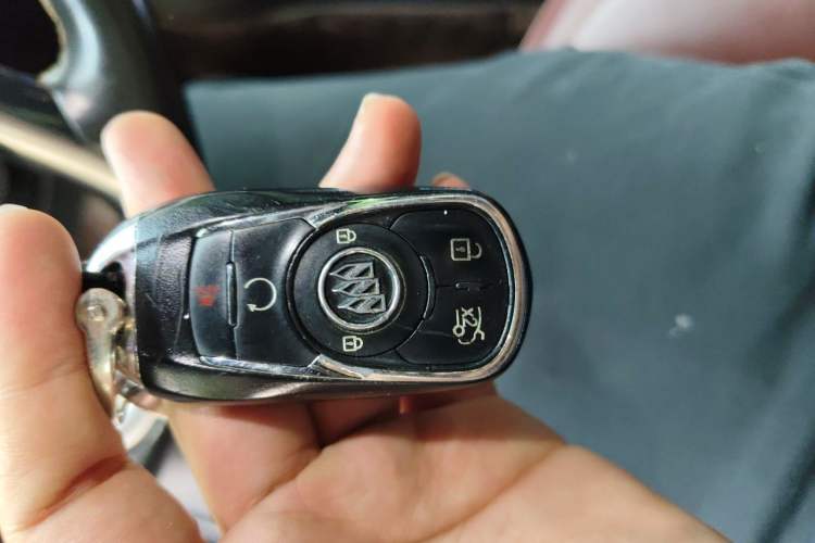 Used Buick LaCrosse 2013 2.4L SIDI Luxury Comfort Edition Vehicle Key