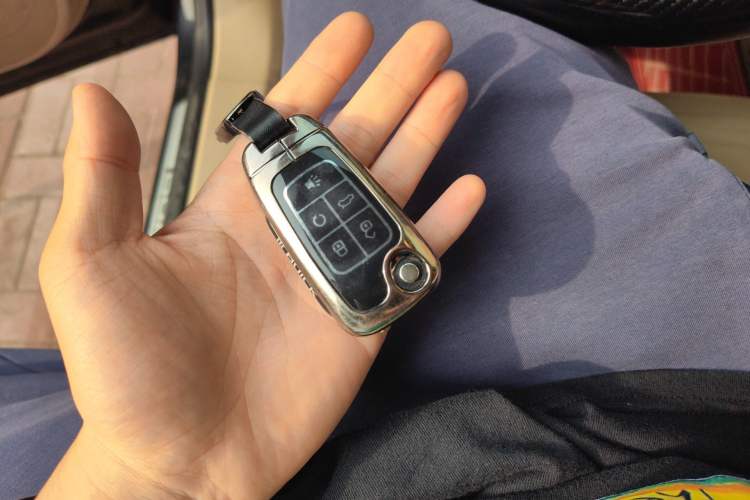 Used Buick LaCrosse 2013 2.4L SIDI Elite Comfort Version Vehicle Key
