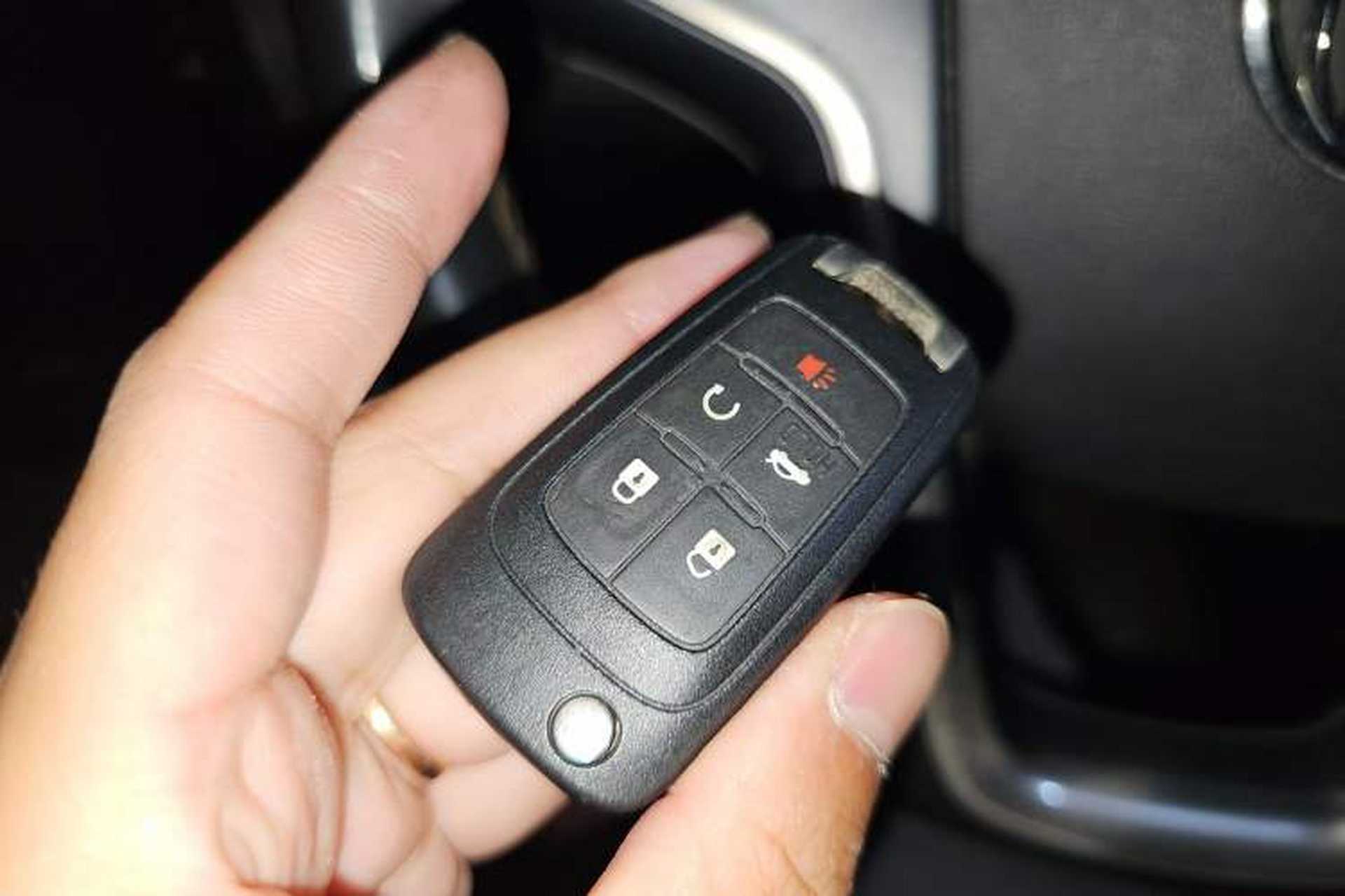 Used Buick LaCrosse 2013 2.4L SIDI Luxury Comfort Edition Vehicle Key
