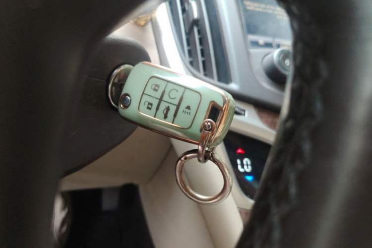 Used Buick LaCrosse 2013 2.4L SIDI Elite Comfort Version Vehicle Key