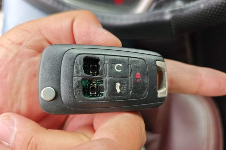 Used Buick LaCrosse 2013 2.0T SIDI Elite Tech Version Vehicle Key
