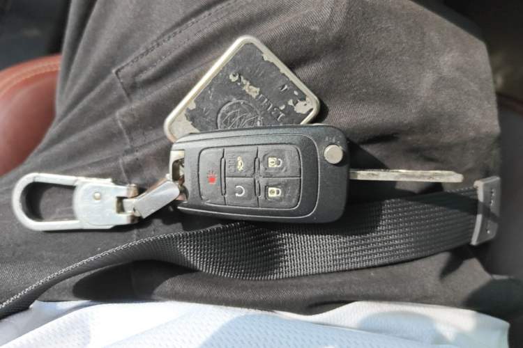 Used Buick LaCrosse 2013 2.4L SIDI Elite Comfort Version Vehicle Key