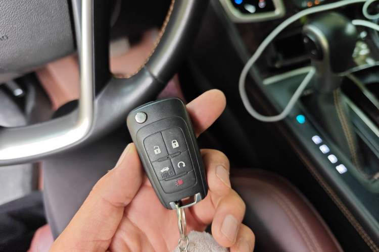Used Buick LaCrosse 2013 2.4L SIDI Elite Comfort Version Vehicle Key
