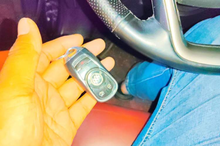 Used Buick LaCrosse 2013 2.4L SIDI Elite Comfort Version Vehicle Key