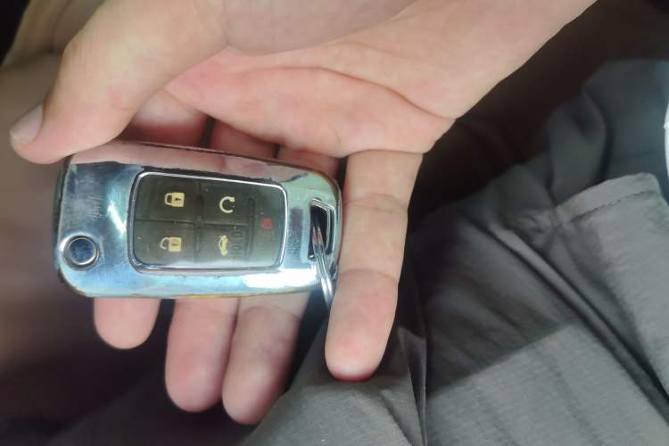 Used Buick LaCrosse 2013 2.4L SIDI Luxury Comfort Edition Vehicle Key