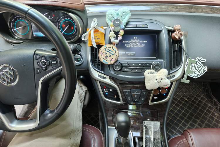 Used Buick LaCrosse 2013 2.4L SIDI Elite Comfort Version Audio And AC Panel