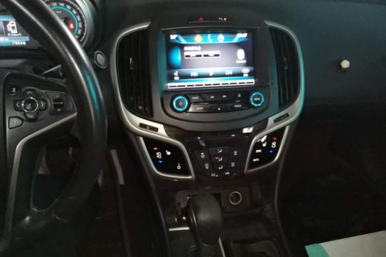 Used Buick LaCrosse 2013 2.4L SIDI Elite Comfort Version Audio And AC Panel