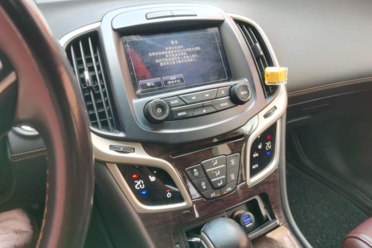 Used Buick LaCrosse 2013 2.4L SIDI Elite Comfort Version Audio And AC Panel