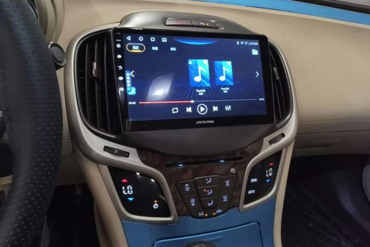 Used Buick LaCrosse 2013 2.4L SIDI Leading Comfort Version Audio And AC Panel