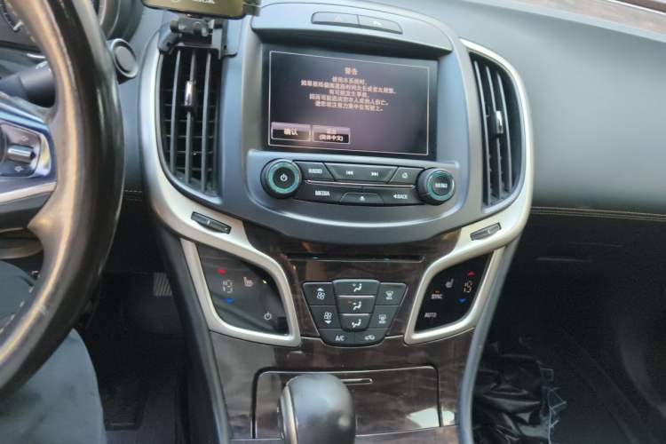 Used Buick LaCrosse 2013 2.4L SIDI Elite Comfort Version Audio And AC Panel