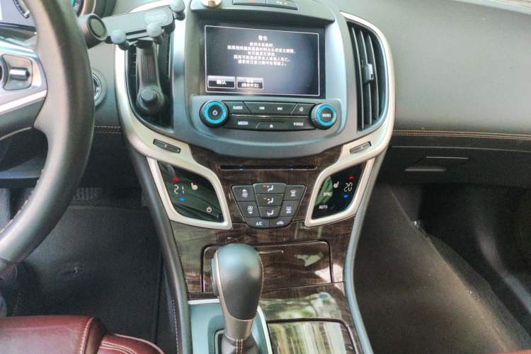 Used Buick LaCrosse 2013 2.4L SIDI Elite Comfort Version Audio And AC Panel