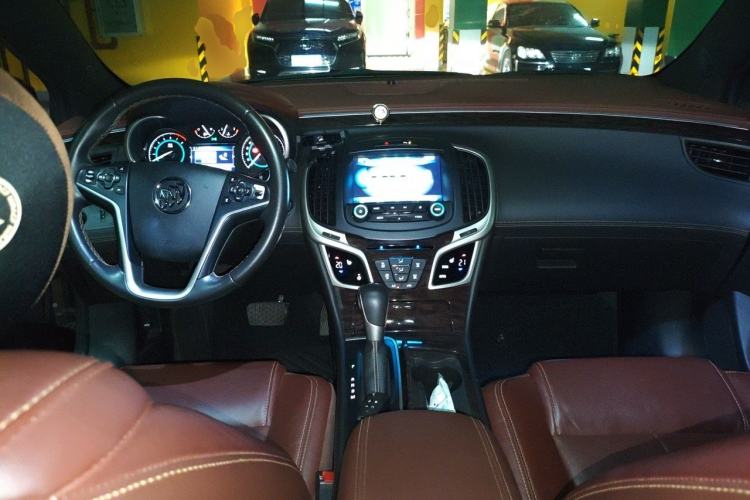 Used Buick LaCrosse 2013 2.4L SIDI Luxury Comfort Edition Center Console