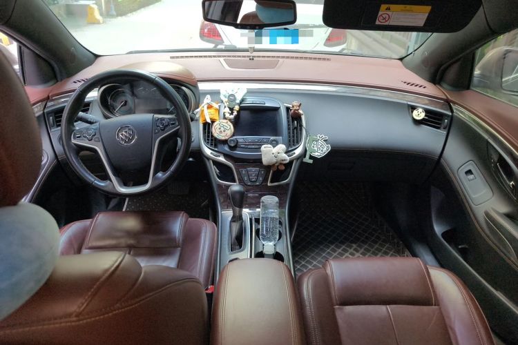 Used Buick LaCrosse 2013 2.4L SIDI Elite Comfort Version Center Console