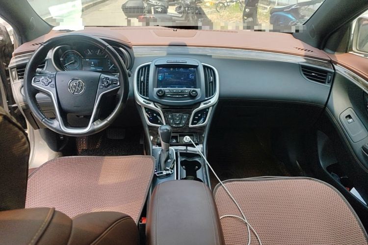 Used Buick LaCrosse 2013 2.4L SIDI Elite Comfort Version Center Console