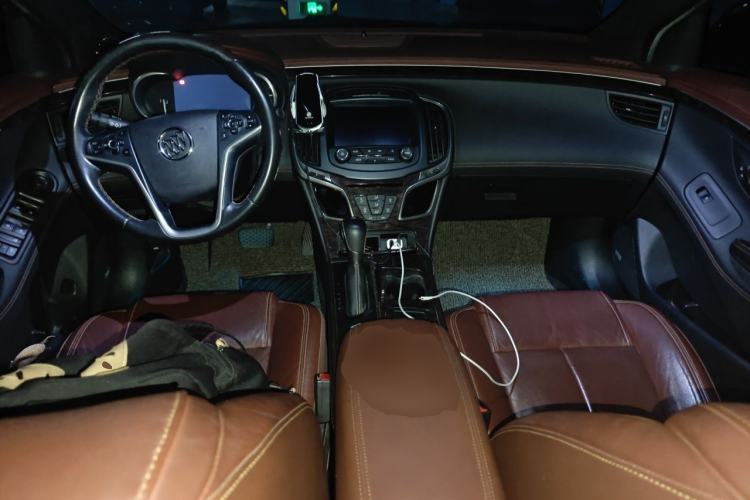 Used Buick LaCrosse 2013 2.4L SIDI Luxury Comfort Edition Center Console