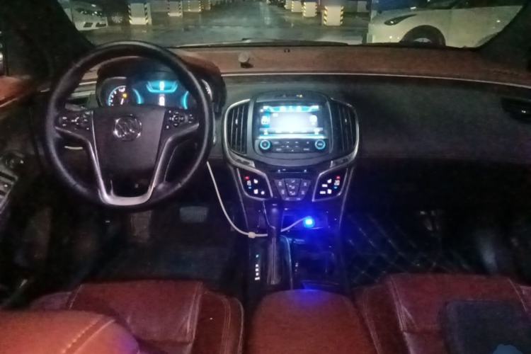 Used Buick LaCrosse 2013 2.4L SIDI Luxury Comfort Edition Center Console