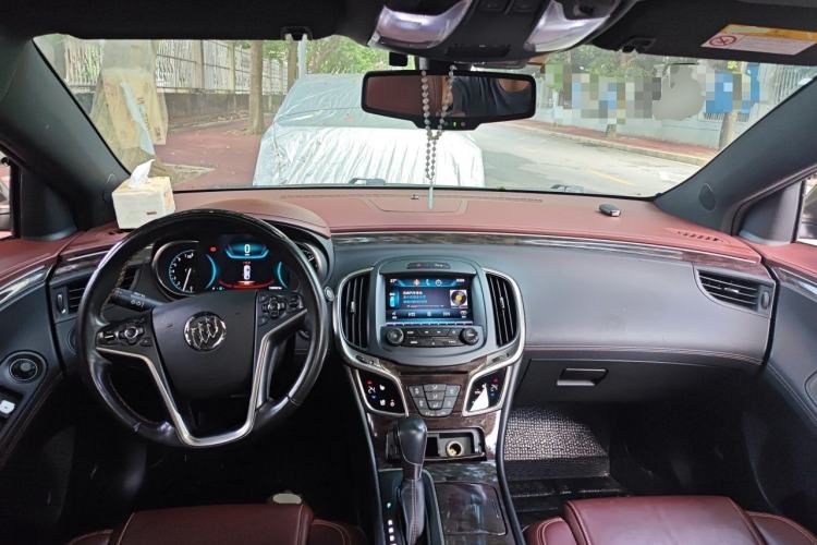 Used Buick LaCrosse 2013 2.4L SIDI Luxury Comfort Edition Center Console