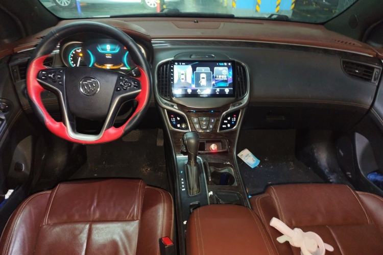 Used Buick LaCrosse 2013 2.4L SIDI Luxury Comfort Edition Center Console