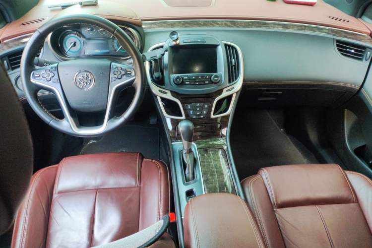 Used Buick LaCrosse 2013 2.4L SIDI Elite Comfort Version Center Console