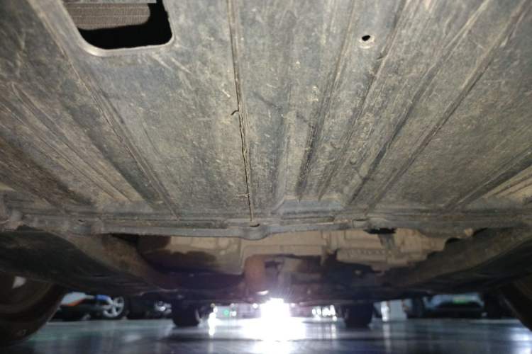 Used Buick LaCrosse 2013 2.4L SIDI Elite Comfort Version Chassis Front