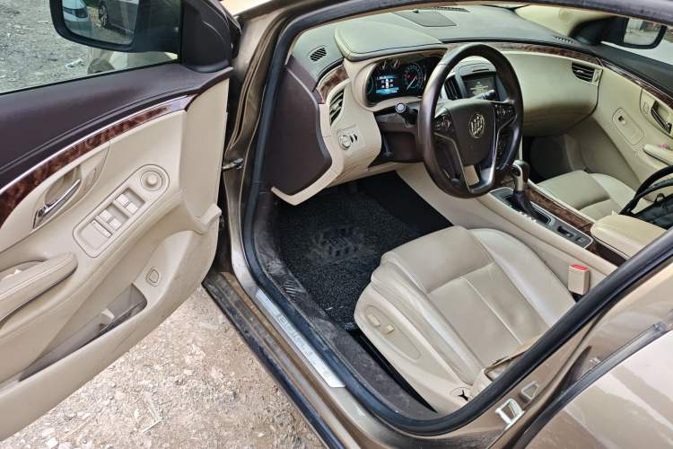 Used Buick LaCrosse 2013 2.4L SIDI Leading Comfort Version Driver Seat