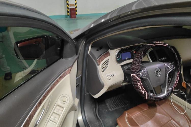 Used Buick LaCrosse 2013 2.4L SIDI Leading Comfort Version Driver Seat