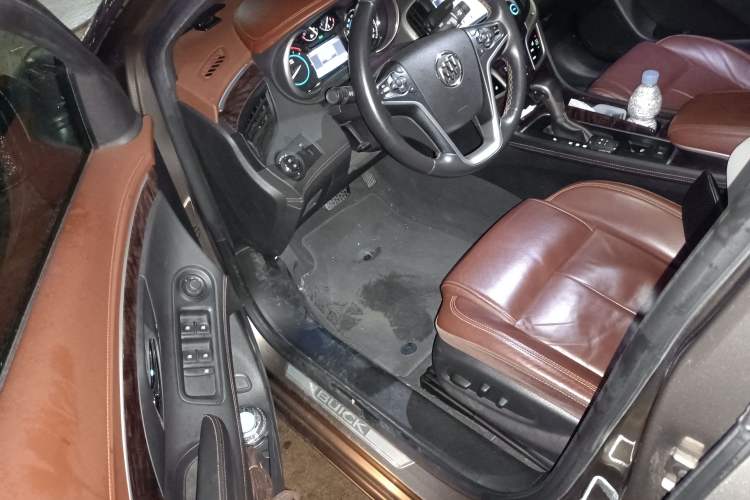 Used Buick LaCrosse 2013 2.4L SIDI Elite Comfort Version Driver Seat