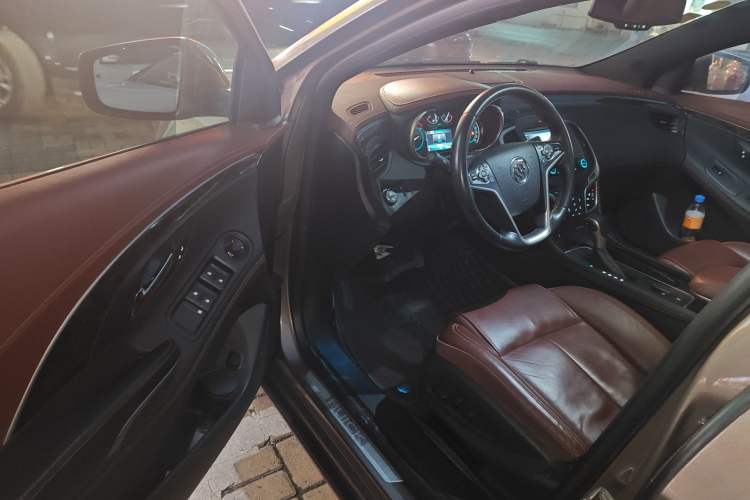 Used Buick LaCrosse 2013 2.0T SIDI Elite Tech Version Driver Seat