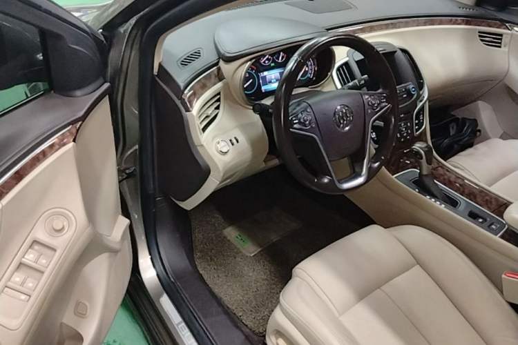Used Buick LaCrosse 2013 2.4L SIDI Leading Comfort Version Driver Seat